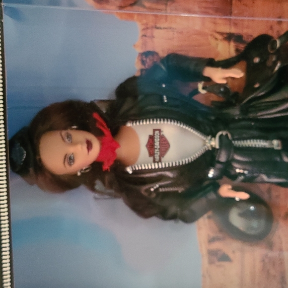 Harley Davidson Barbie - Picture 2 of 4
